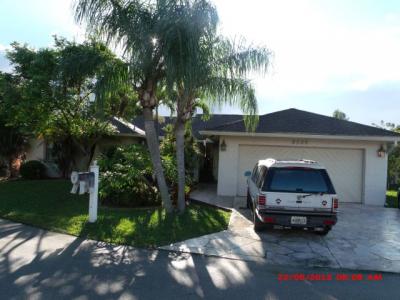 8040 Nw 72 St, Tamarac, FL 33321