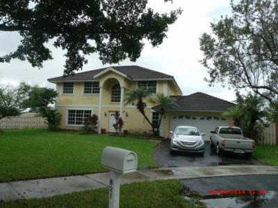 821 Altavista Ter, Davie, FL 33325