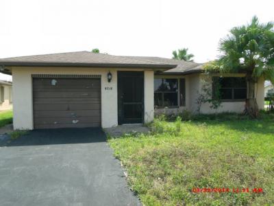 8210 Nw 95 Ave, Tamarac, FL 33321