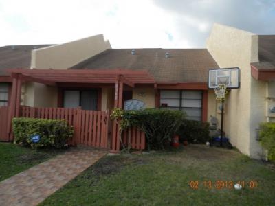 8360 Nw 37 Pl, Sunrise, FL 33351