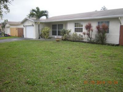 8380 Nw 3 St, Pembroke Pines, FL 33024