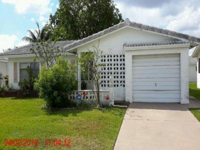 8606 Nw 57 Pl, Tamarac, FL 33321