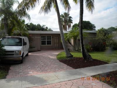 8640 Nw 26 Pl, Sunrise, FL 33322