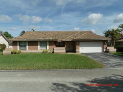 8781 Nw 49 Dr, Coral Springs, FL 33067