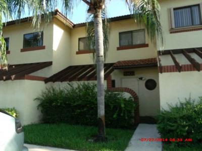 8809 Nw 48 St, Sunrise, FL 33351