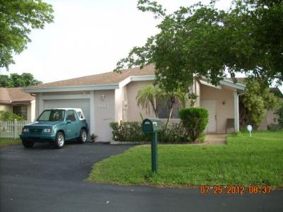 8917 Nw 9 Pl, Plantation, FL 33324