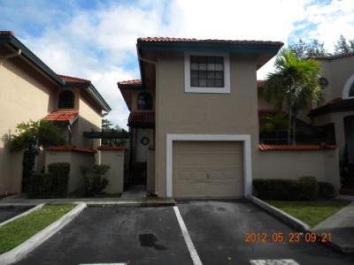 9053 W Sunrise Blvd, Plantation, FL 33324