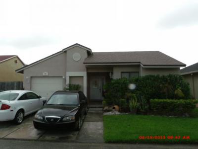 911 Sw 108 Ave, Pembroke Pines, FL 33025