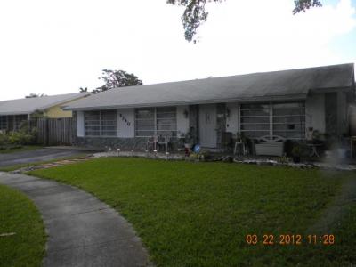 9240 Nw 33 Pl, Sunrise, FL 33351