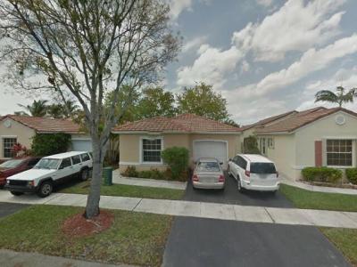 936 Sw 180 Ter, Pembroke Pines, FL 33029