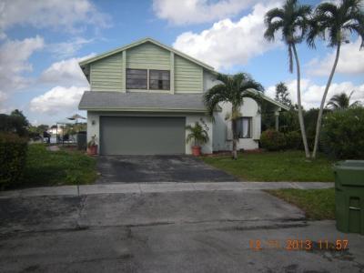 9630 Sw 6 Ct, Pembroke Pines, FL 33025