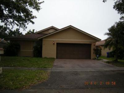 9931 Sw 12 St, Pembroke Pines, FL 33025